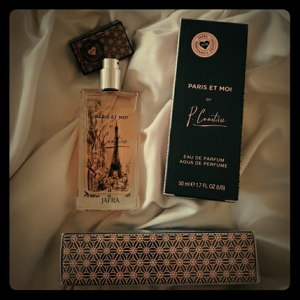Jafra Paris Et Moi By P. Courtiere Eau de Parfum